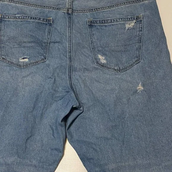 Destroyed Mom Jeans by American Eagle Outfitters 14 - Picture 13 of 13